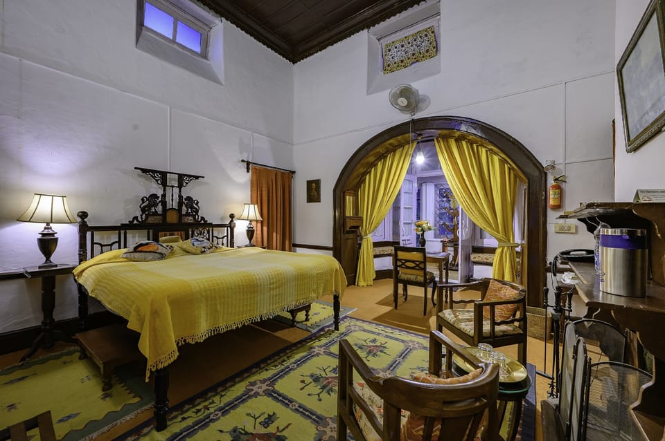 Heritage Romance | Minibar, individually decorated, individually furnished, desk