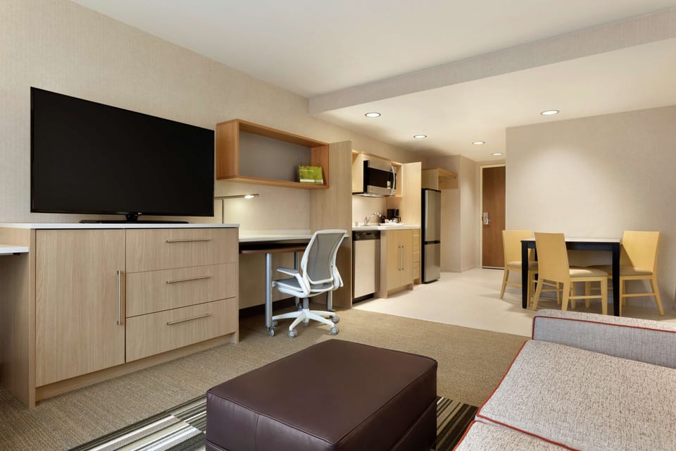 Suite, 1 Bedroom, Non Smoking | In-room safe, individually decorated, individually furnished