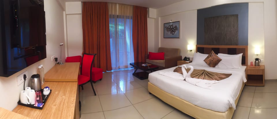 Superior Studio, 1 Double Bed, Garden View | Premium bedding, minibar, in-room safe, desk