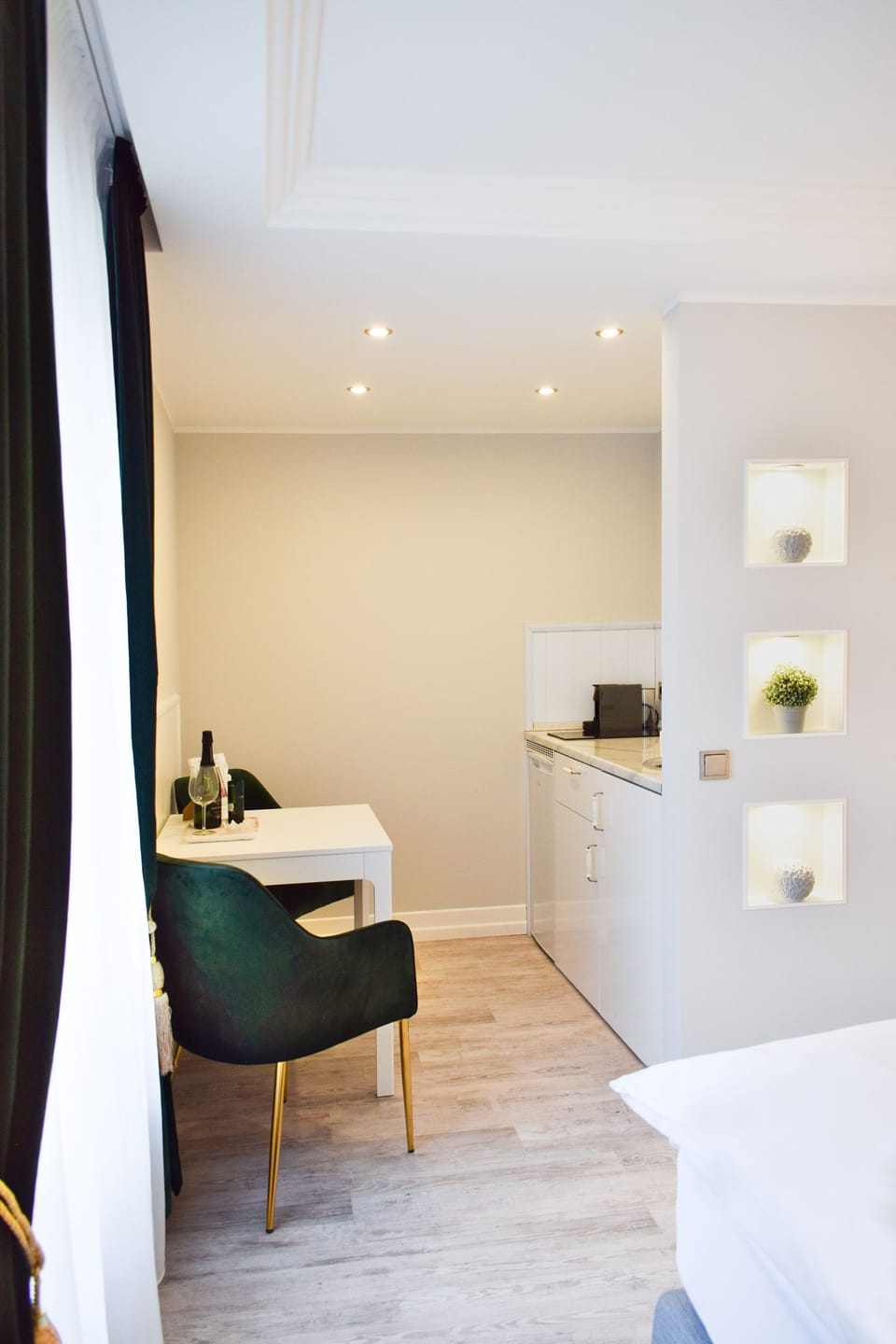 Herzog Suite with garden view | Private kitchenette | Espresso maker, coffee/tea maker, fridge, oven