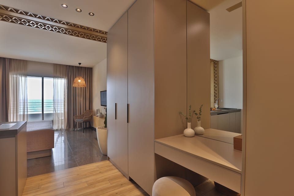 Deluxe Double Room | Desk, cribs (surcharge), rollaway beds (surcharge)