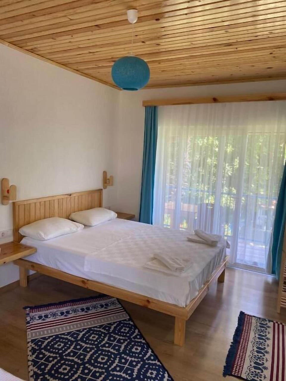 In-room safe, desk, cribs (free), WiFi (free)