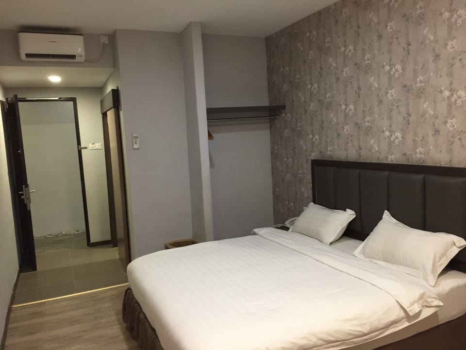 Deluxe Room | Desk, WiFi (free)