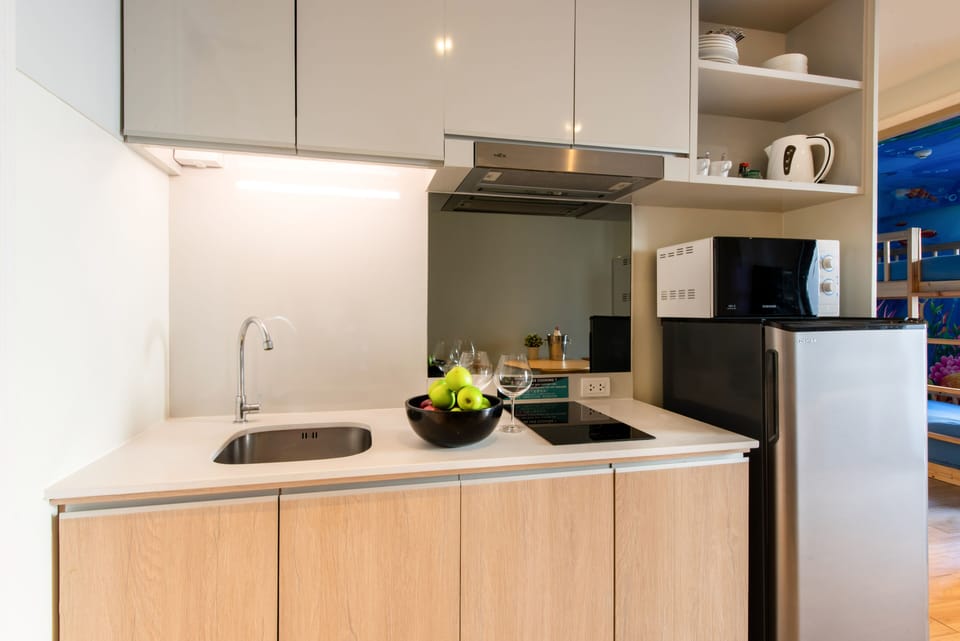Family Suite | Private kitchen | Fridge, coffee/tea maker, electric kettle