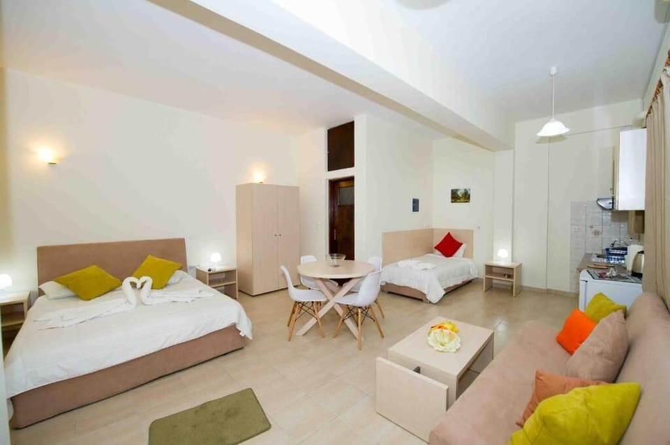 Family Room | In-room safe, desk, soundproofing, iron/ironing board