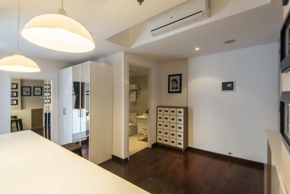 Premier Room | In-room safe, individually decorated, desk, iron/ironing board