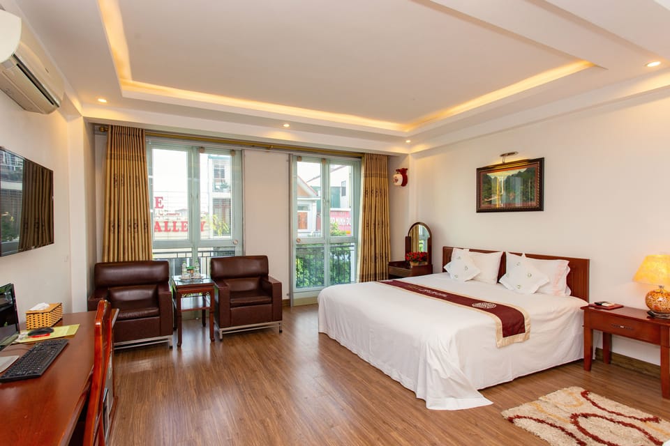 Deluxe Room | Premium bedding, memory foam beds, free minibar items, in-room safe