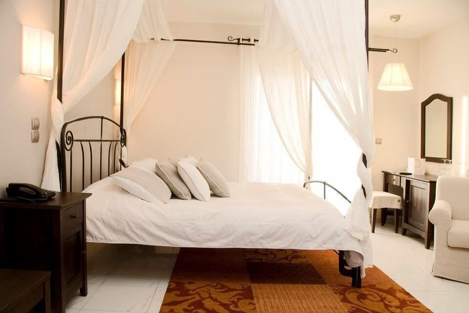 Double Room | Individually decorated, desk, laptop workspace, soundproofing