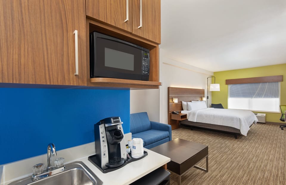 In-room safe, desk, iron/ironing board, free cribs/infant beds