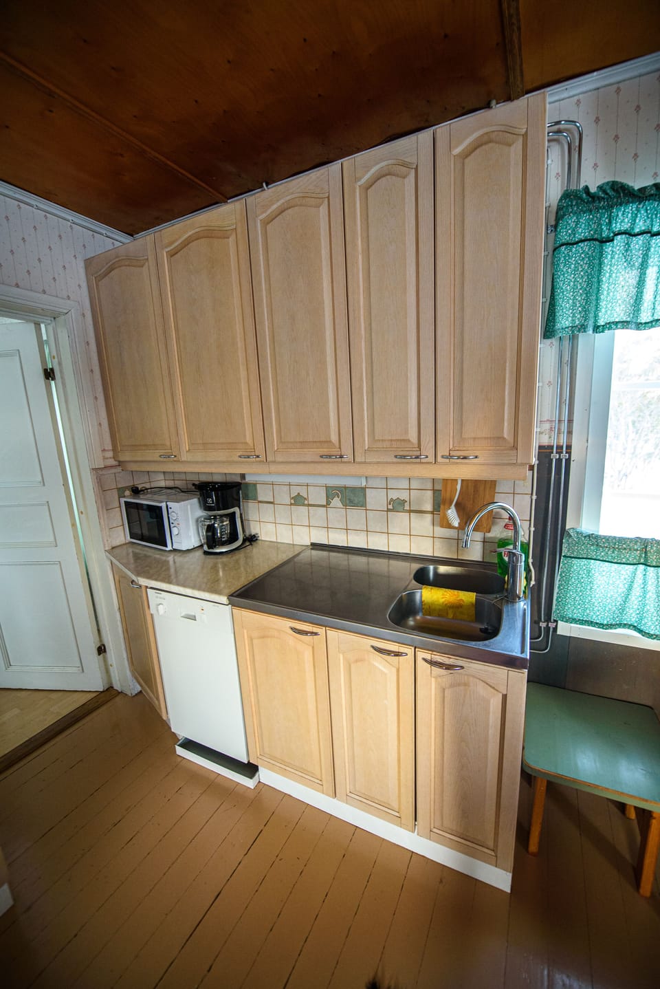 Family Apartment, 1 Bedroom, Non Smoking, River View | Soundproofing, rollaway beds, free WiFi