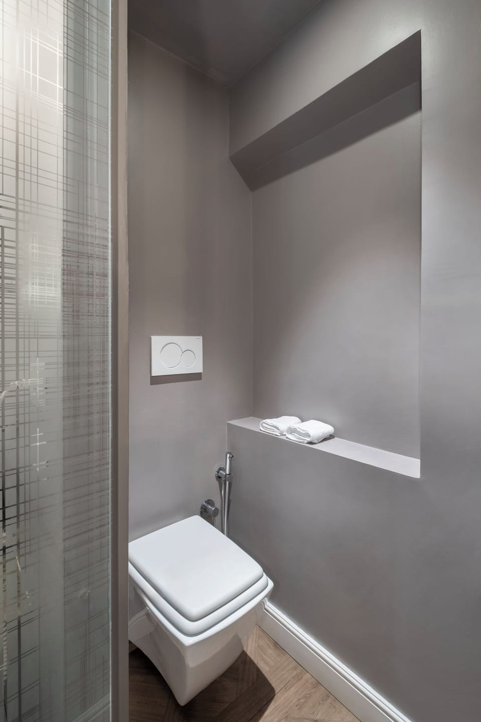 Deluxe Room | Bathroom | Free toiletries, hair dryer, towels, soap