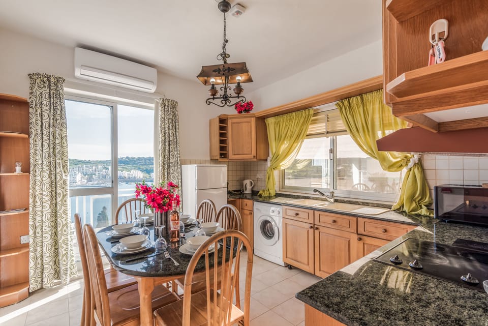 Family Apartment, 2 Bedrooms, Terrace, Sea View | Private kitchen | Fridge, microwave, oven, stovetop