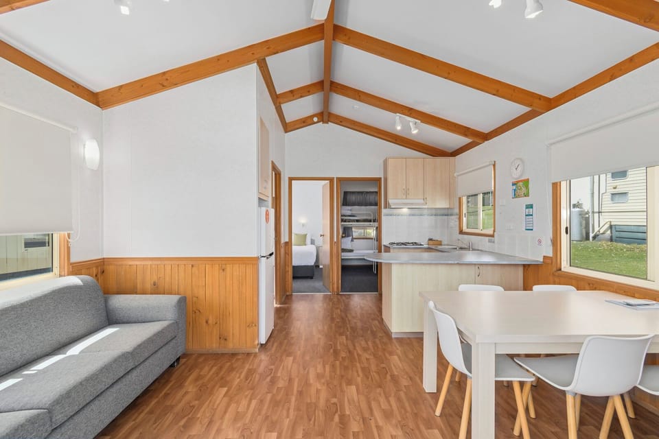 Park Cabin | Living area | Flat-screen TV