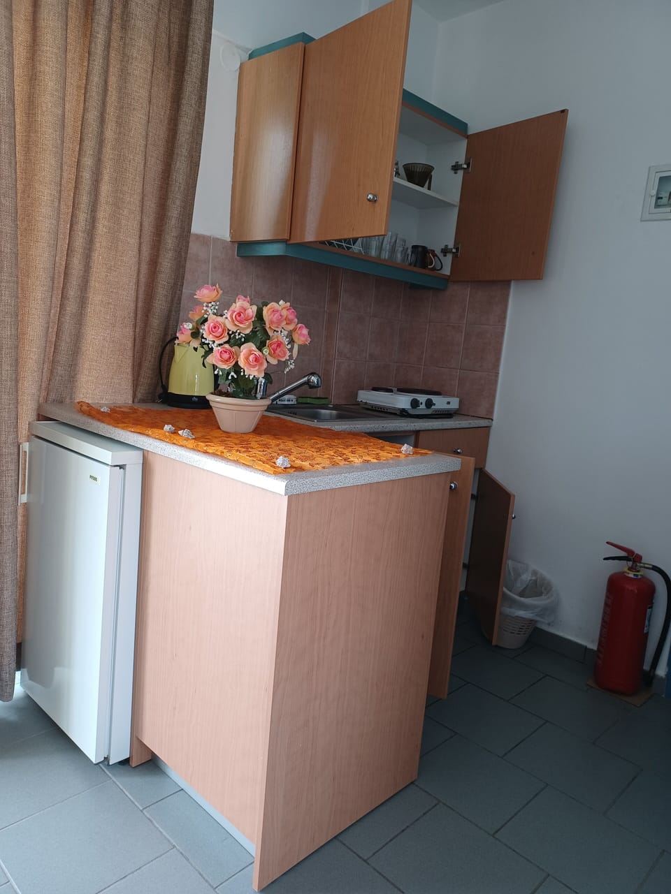 Family Apartment, 1 Bedroom | Private kitchen | Fridge, stovetop, electric kettle, cookware/dishes/utensils