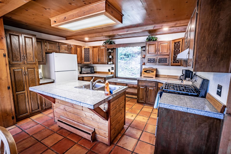 Family House, 2 Bedrooms, River View, Mountainside | Private kitchen | Full-size fridge, microwave, oven, stovetop