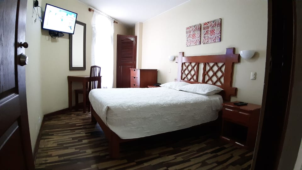 Standard Double Room, 1 Double Bed, Ensuite | Desk, WiFi (free)