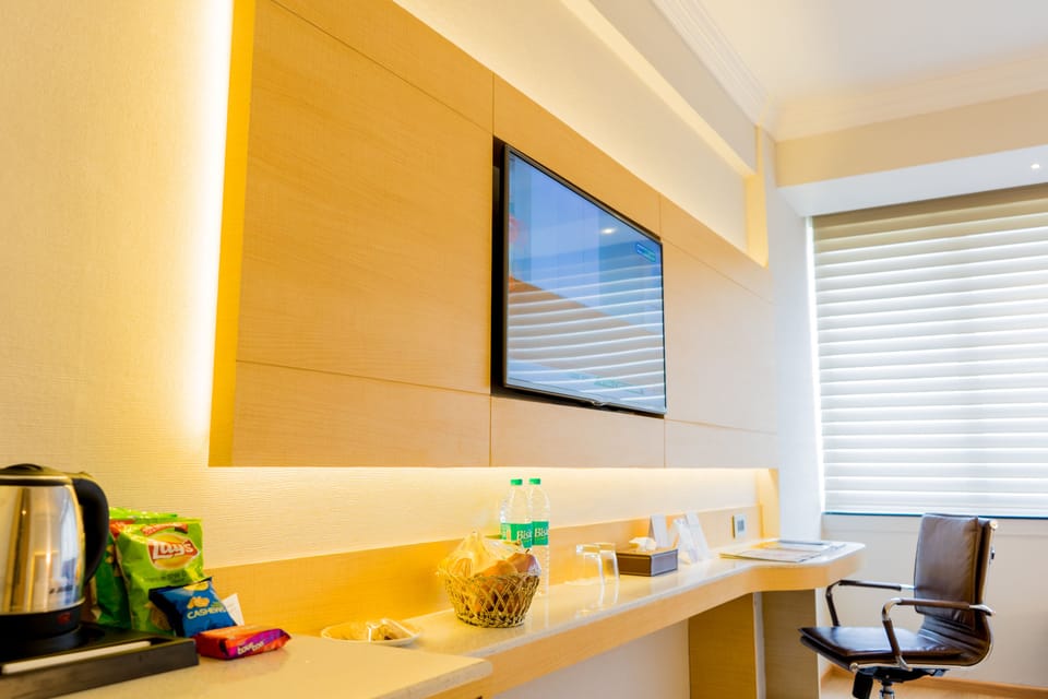 Superior Room, 1 Bedroom, City View | Premium bedding, minibar, in-room safe, individually furnished