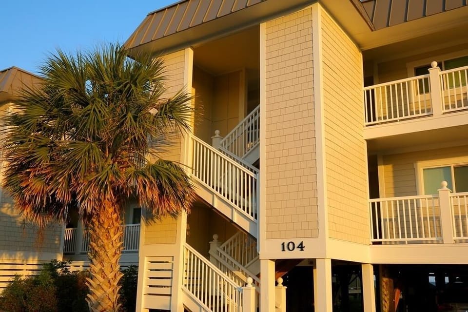 House, 2 Bedrooms | Exterior