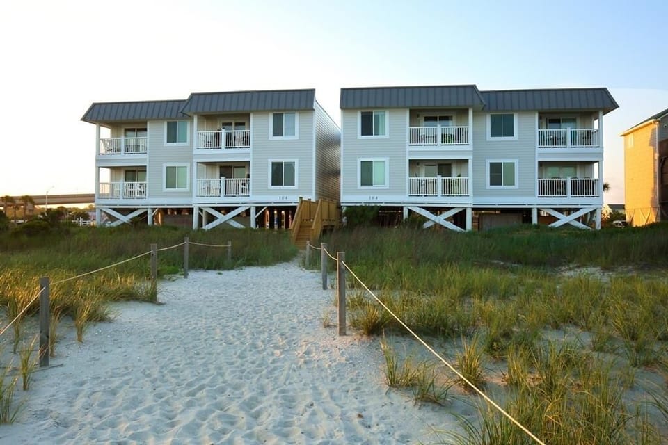House, 2 Bedrooms | Exterior