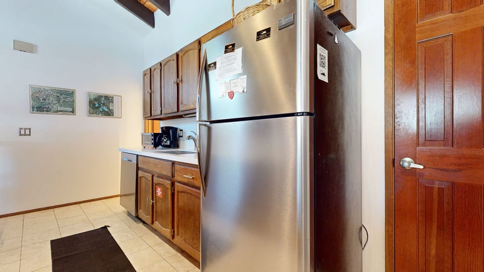 Condo, 2 Bedrooms | Interior