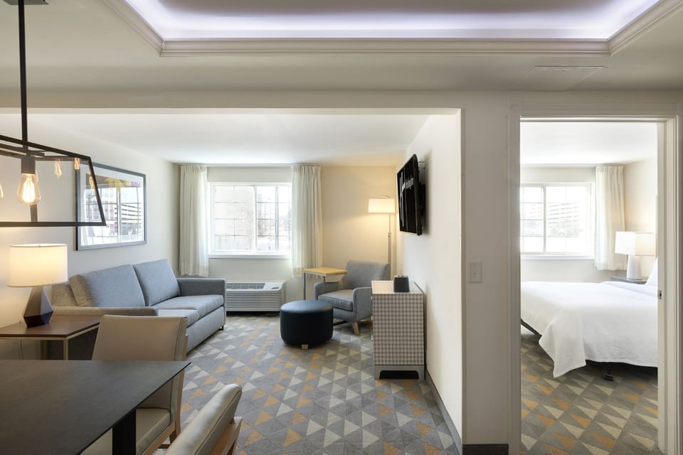 Suite, 1 Bedroom | 1 bedroom, premium bedding, desk, laptop workspace