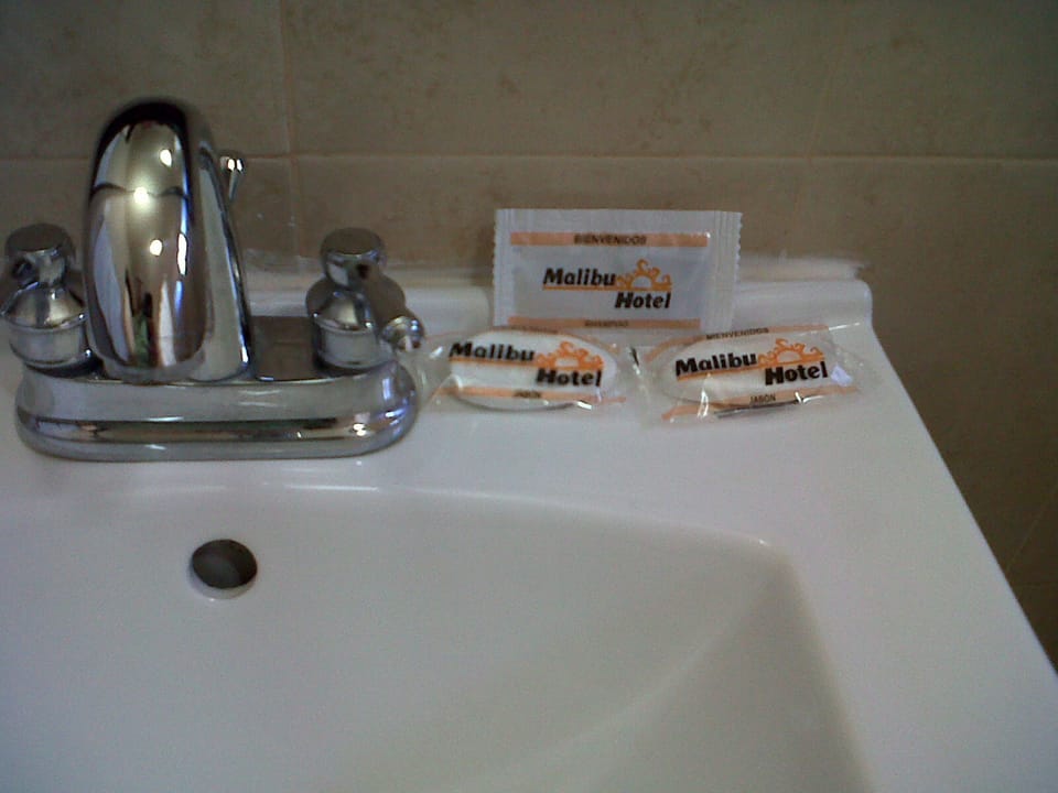 Standard Room, 1 Double Bed | Iron/ironing board, free WiFi, bed sheets