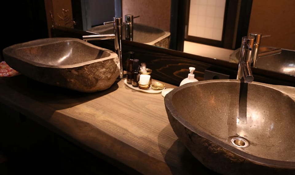 Yumemi, 1 Japanese futon available | Bathroom sink