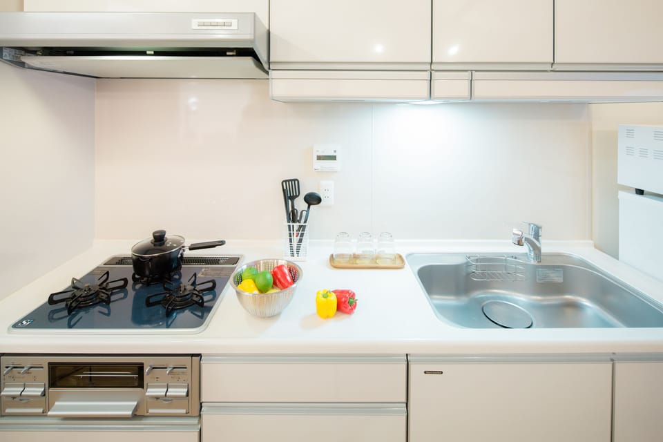 House | Private kitchen | Fridge, microwave, stovetop, electric kettle