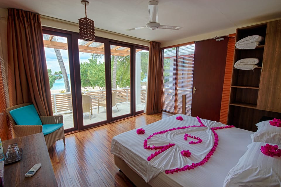 Deluxe Double Or Twin Room , Sea View | Premium bedding, minibar, in-room safe, desk
