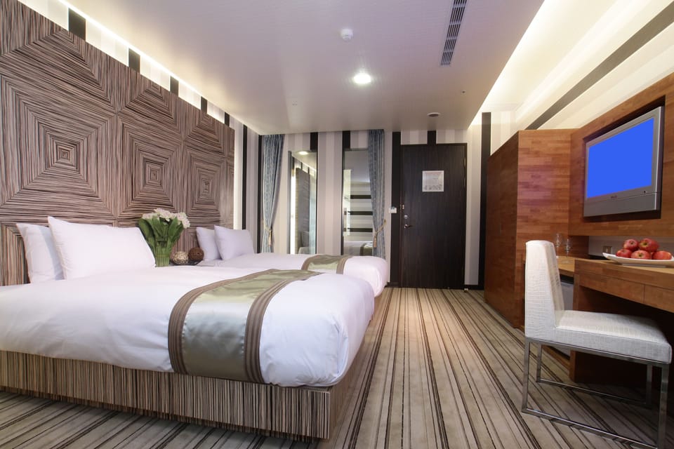 Classic Twin Room, No Windows | Desk, free WiFi, bed sheets