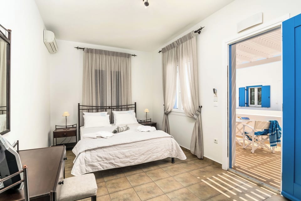 Deluxe Studio (No 5) | 1 bedroom, Egyptian cotton sheets, premium bedding, Select Comfort beds