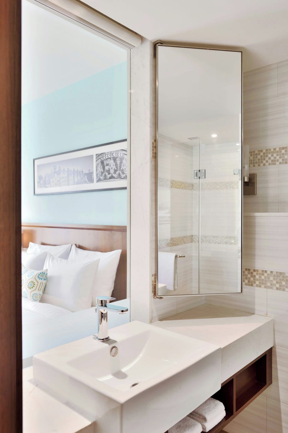 Shower, free toiletries, hair dryer, bathrobes