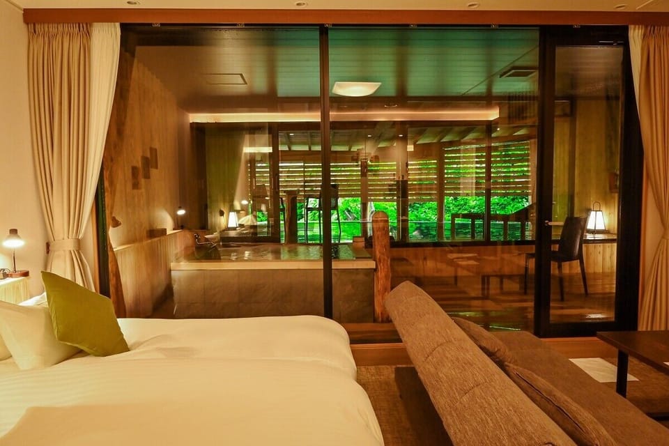 Room 11 Suite with Hot Spring Bath | Premium bedding, in-room safe, blackout drapes