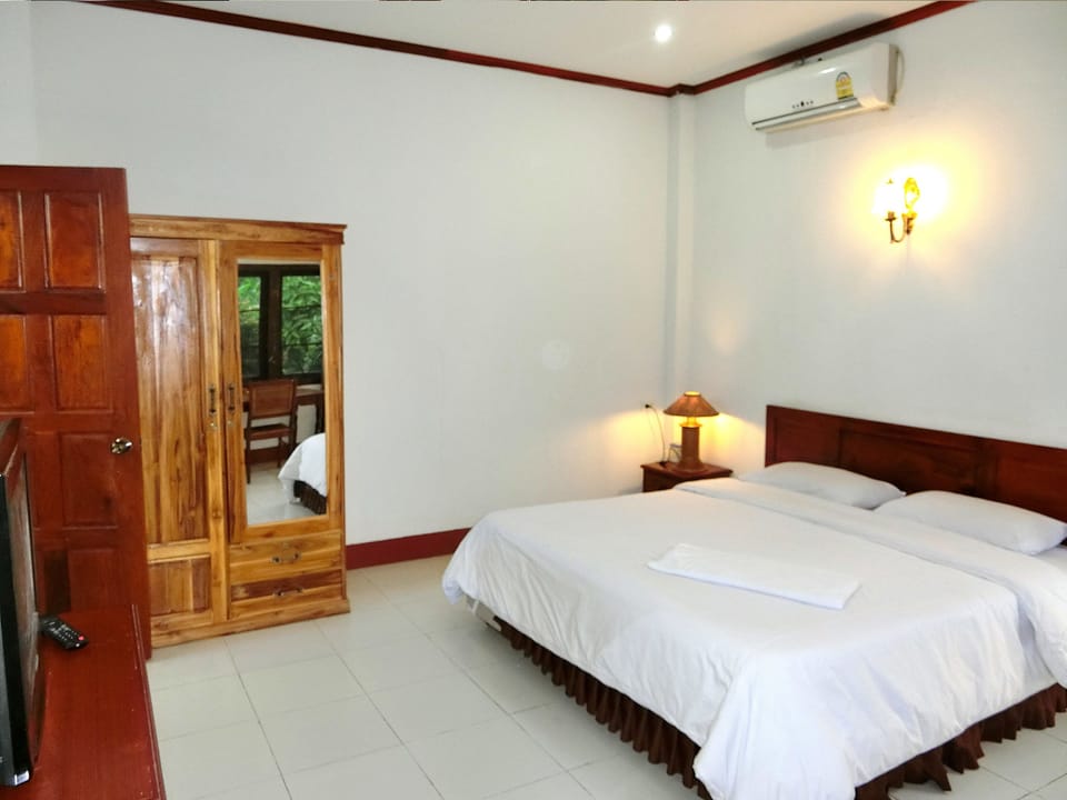 Superior Double Room | Desk, free WiFi, bed sheets