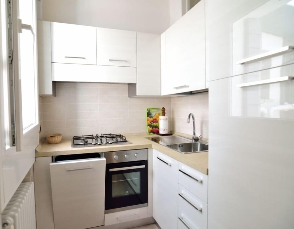 Apartment, 1 Bedroom | Private kitchen | Fridge, microwave, stovetop, dishwasher