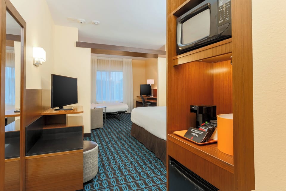 Suite, 1 King Bed with Sofa bed | Premium bedding, desk, laptop workspace, blackout drapes
