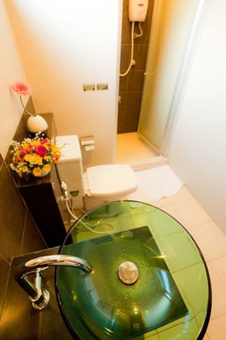 Room with Breakfast  | Bathroom | Shower, free toiletries, hair dryer, bathrobes