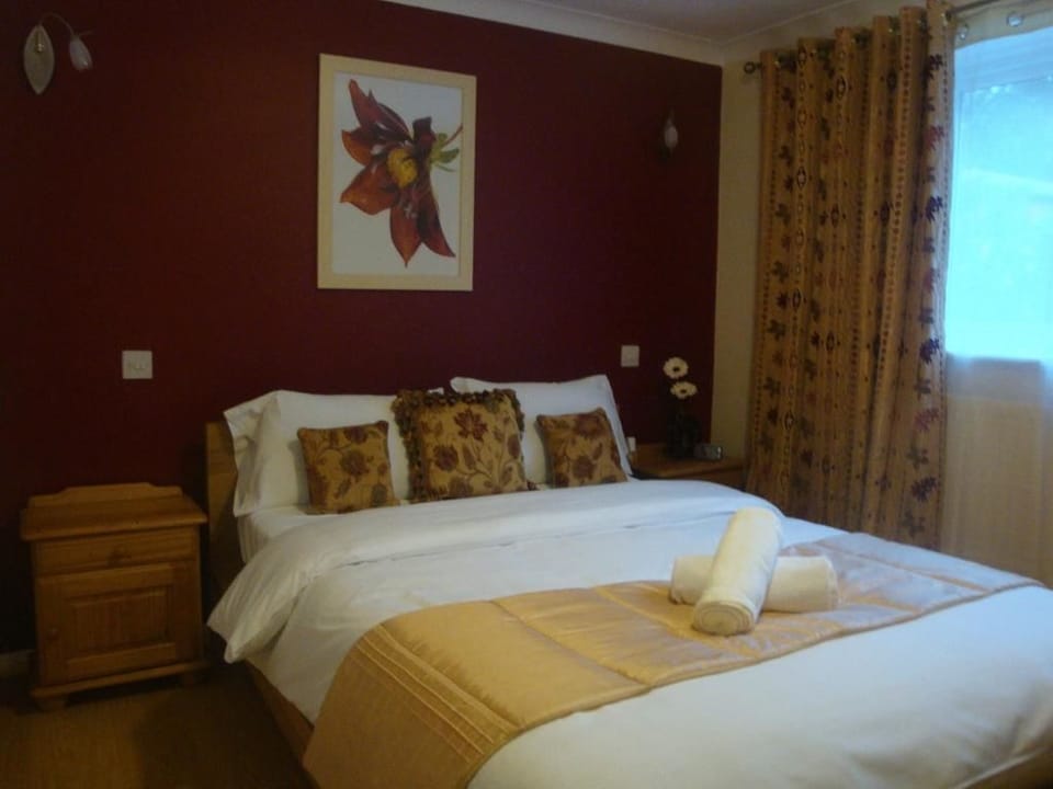 Double Room, 1 Double Bed, Non Smoking | Iron/ironing board, free WiFi