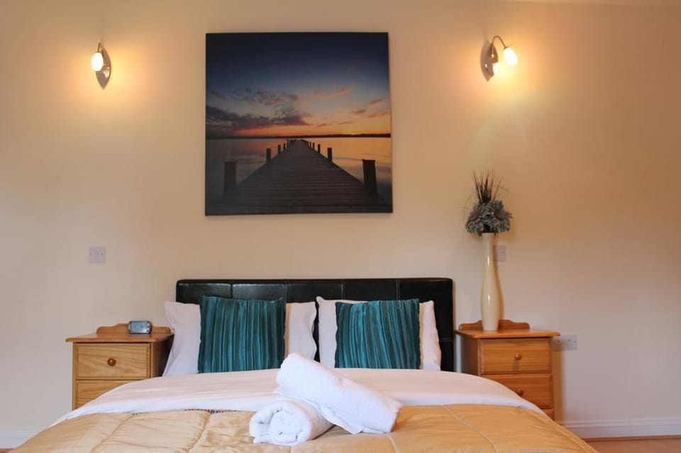 Single Room | Iron/ironing board, free WiFi