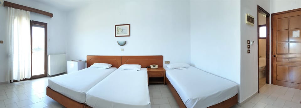 Triple Room | Bed sheets