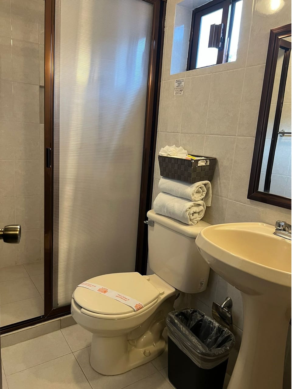Shower, towels