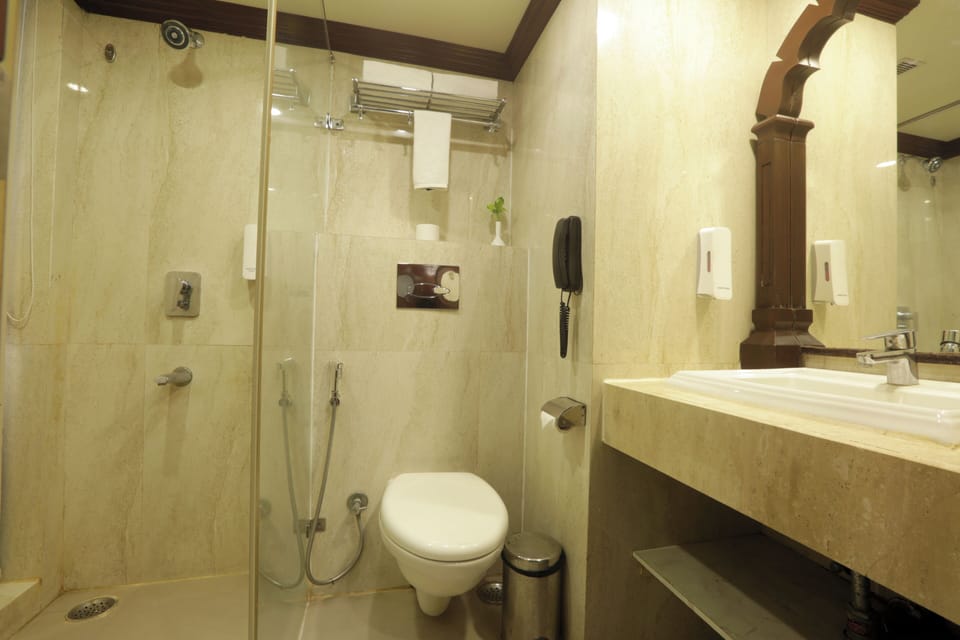 Vesta Suite | Bathroom | Shower, free toiletries, hair dryer, bathrobes