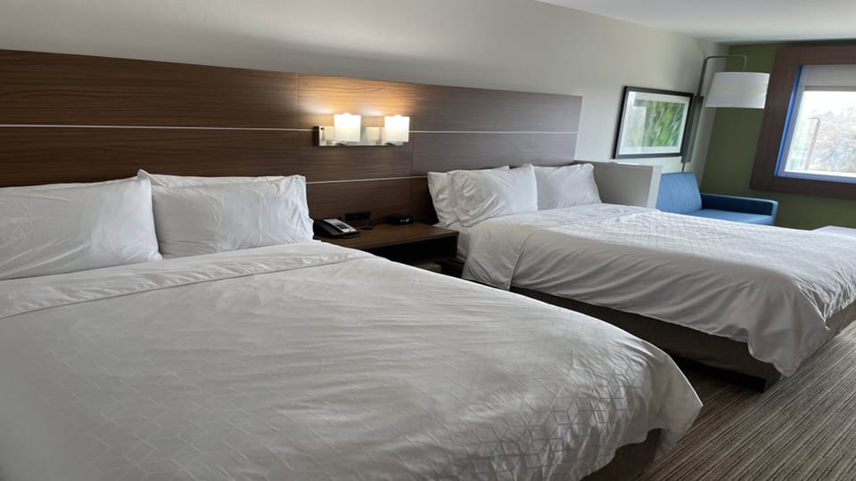 In-room safe, desk, laptop workspace, blackout drapes
