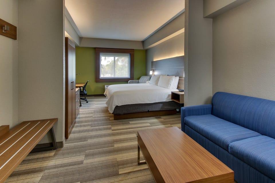Room, 1 King Bed with Sofa bed | Down comforters, pillowtop beds, in-room safe, desk