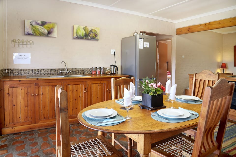 Family Cottage, 2 Bedrooms (Olien) | Private kitchen | Coffee/tea maker, electric kettle, cookware/dishes/utensils