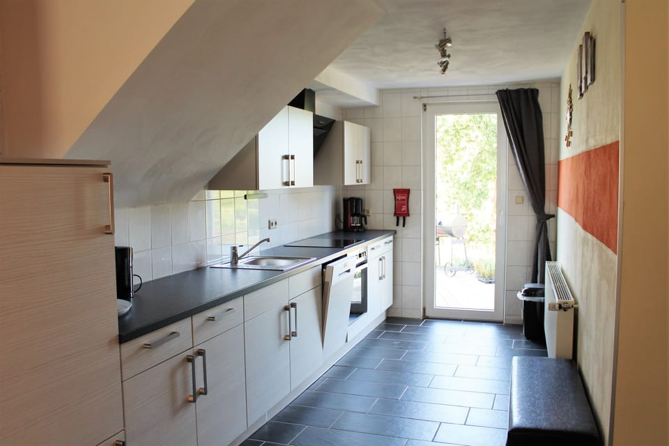 Ferien Haus | Private kitchen | Coffee/tea maker, fridge, electric kettle