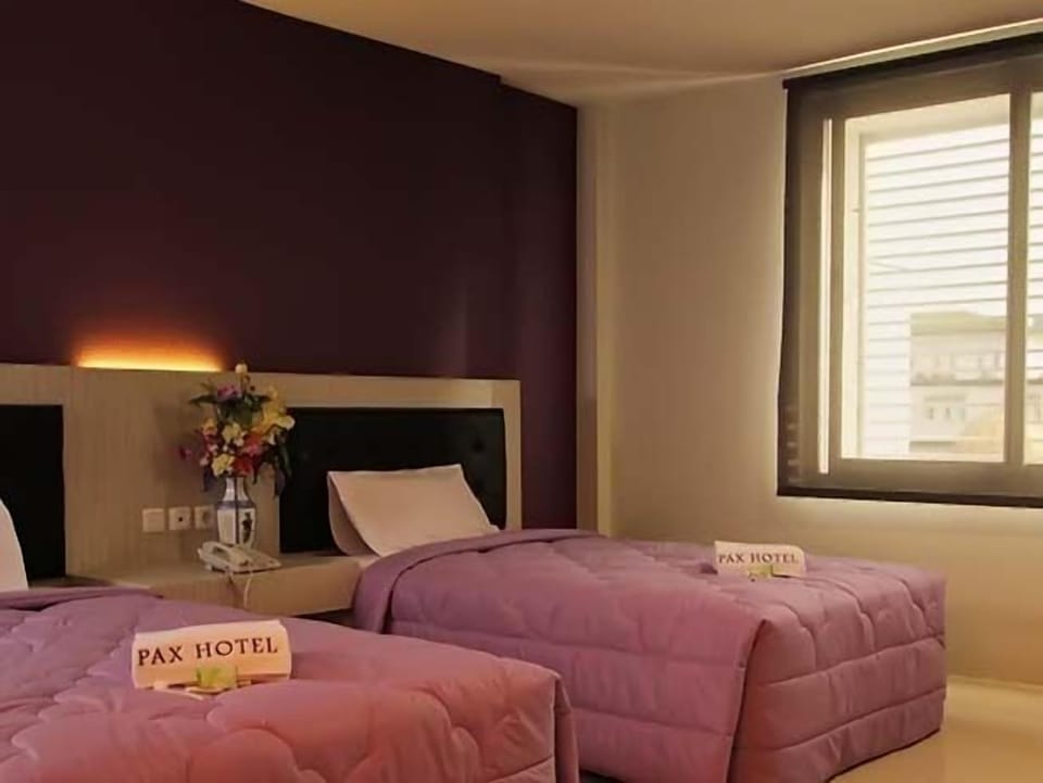 Deluxe Twin Room | Desk, free WiFi