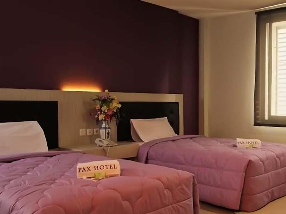 Deluxe Twin Room | Desk, free WiFi