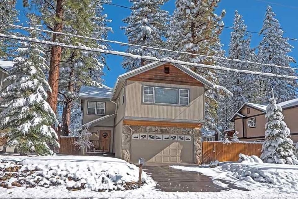 House, 3 Bedrooms | Exterior
