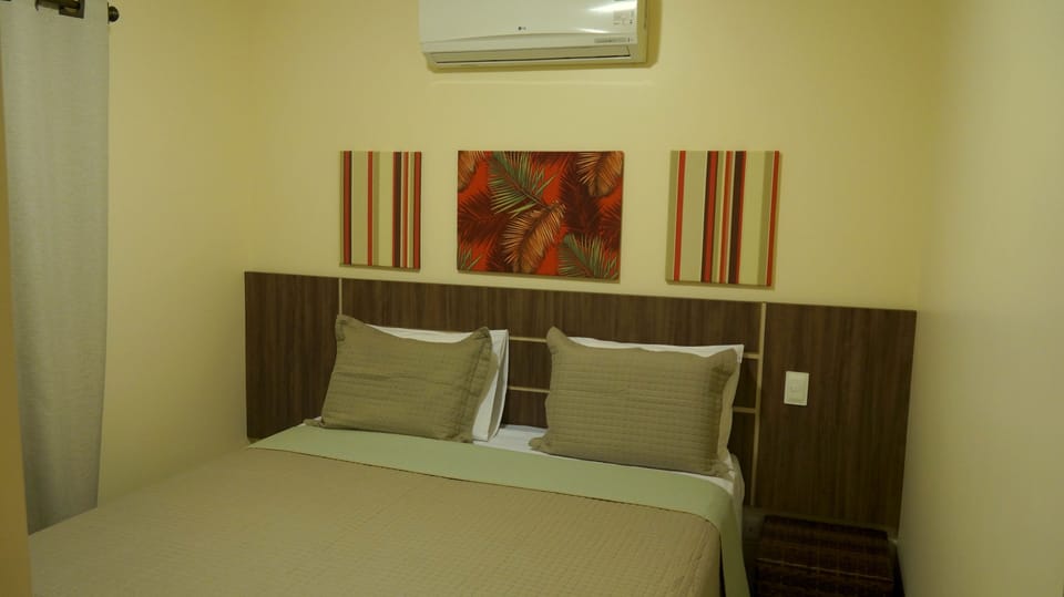 Premium bedding, blackout drapes, free WiFi